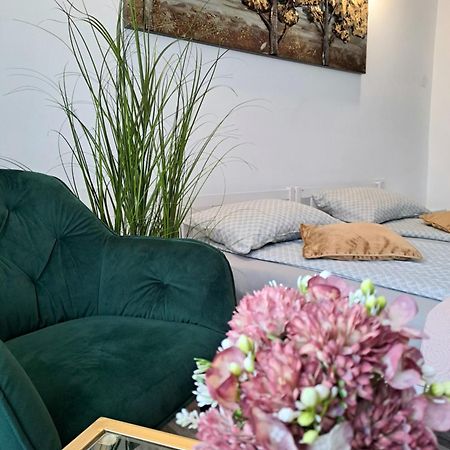 7 Level Central Apartments 미에르쿠리에씨우크 외부 사진