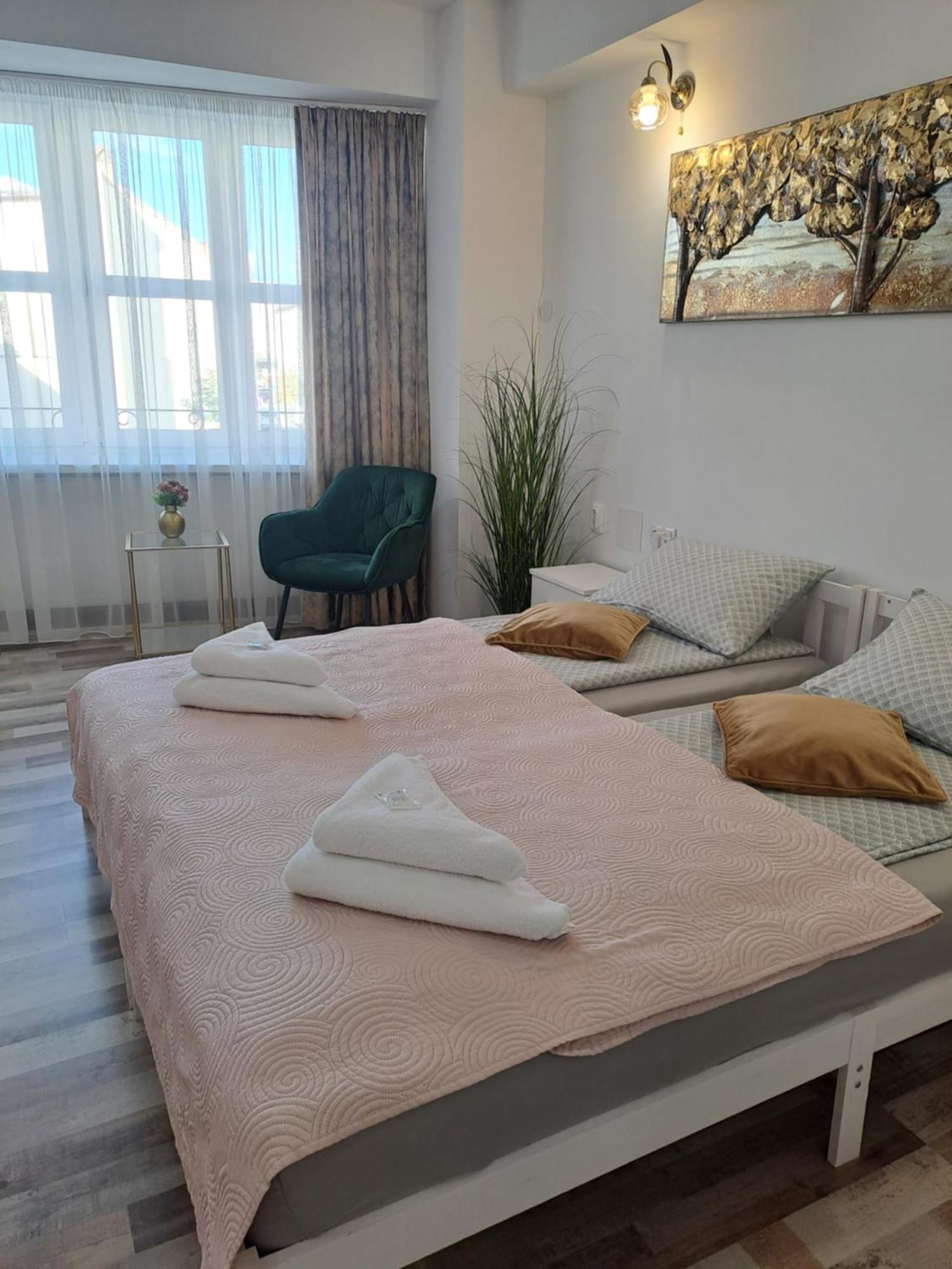 7 Level Central Apartments 미에르쿠리에씨우크 외부 사진