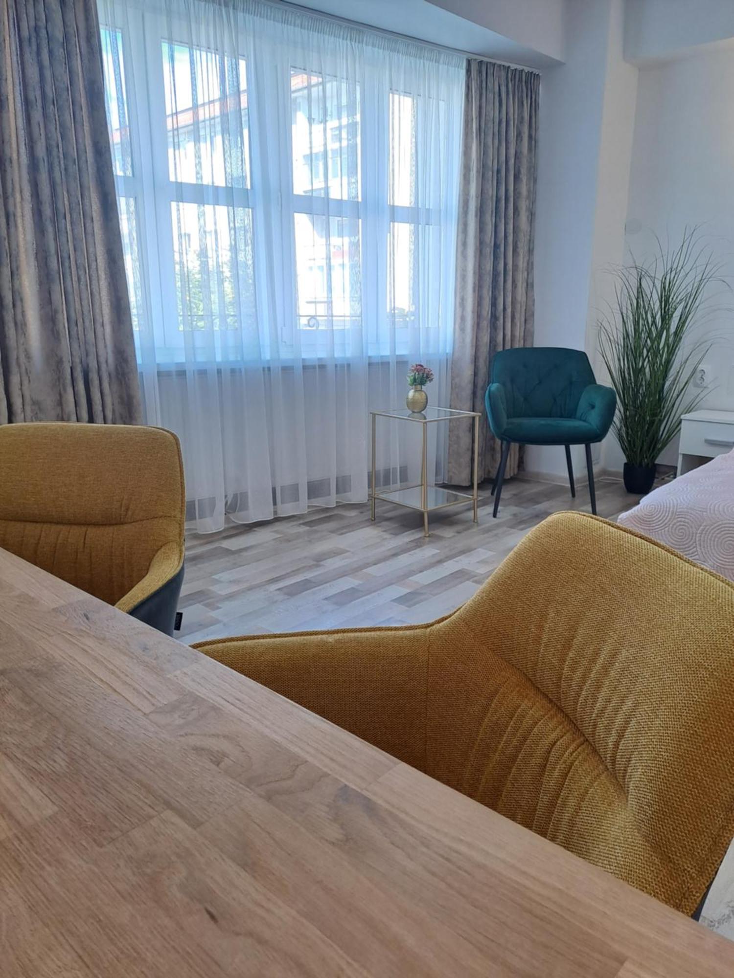 7 Level Central Apartments 미에르쿠리에씨우크 외부 사진
